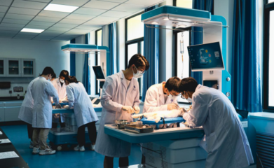 凝心聚力 務(wù)實(shí)篤行 奮力譜寫(xiě)基礎(chǔ)醫(yī)學(xué)高質(zhì)量發(fā)展新篇章